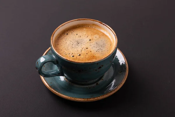 Tasse Kaffee Auf Schwarzem Hintergrund Kopierraum Ansicht Von Oben Flache — Stockfoto
