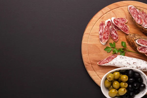 Salami Bread Black Background Top View Copy Space — Stock Photo, Image