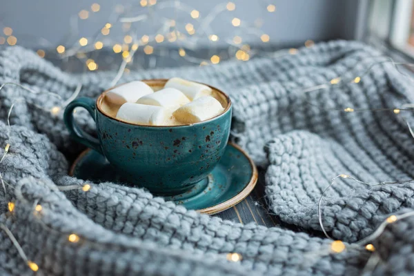 Cup Coffee Marshmallow Warm Knitted Sweater Wooden Background Warm Lights — Stock Photo, Image