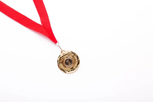 Золота Медаль Червоною Стрічкою Білому Тлі Ізольовані Копіювати Простір — стокове фото