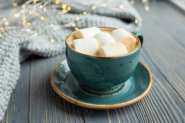 Cup Coffee Marshmallow Warm Knitted Sweater Wooden Background Warm Lights — Stock Photo, Image