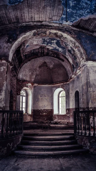 Interior Interior Uma Antiga Igreja Abandonada Letônia Galgauska Luz Brilhando — Fotografia de Stock