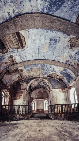 Interior Interior Una Antigua Iglesia Abandonada Letonia Galgauska Luz Que —  Fotos de Stock