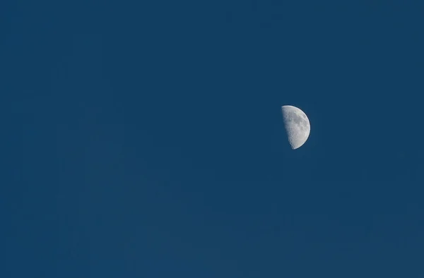 Lune Dans Ciel Nocturne Clair — Photo