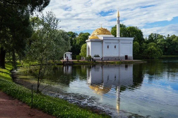 Fuentes Arquitectura Peterhof Rusia — Foto de Stock