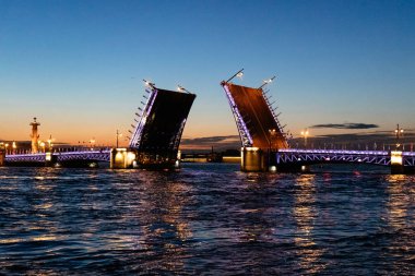 st. Petersburg'da bir asma köprü