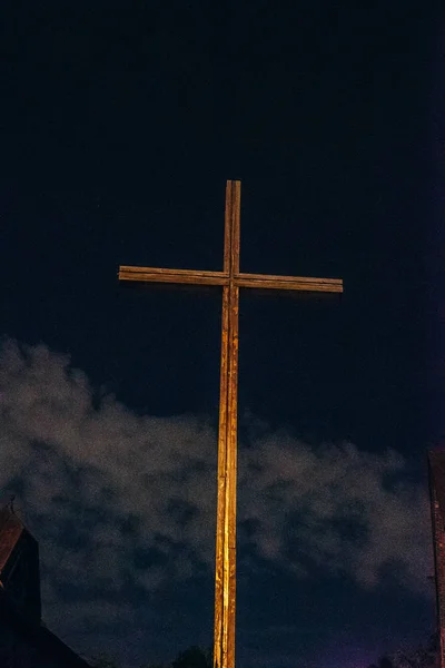 Καθολική Σταυρό Νύχτα — Φωτογραφία Αρχείου