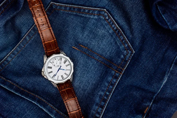 Relógio Óculos Jeans Azuis — Fotografia de Stock