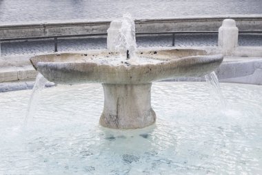 Roma'da İspanya Meydanı Çeşme ve merdiven görünümü