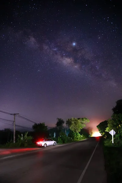 夜空与闪亮的星星 — 图库照片