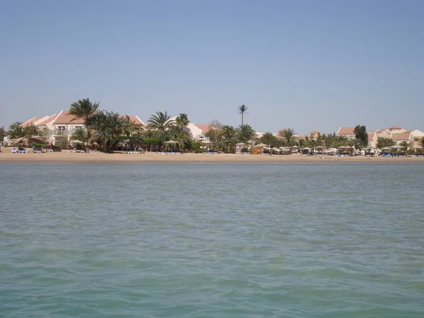 Güzel tropikal tatil köyü manzarası