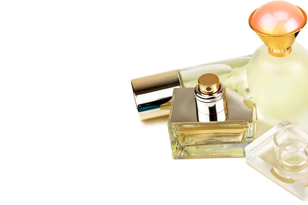 Frascos Perfume Aislados Sobre Fondo Blanco Espacio Libre Para Texto — Foto de Stock