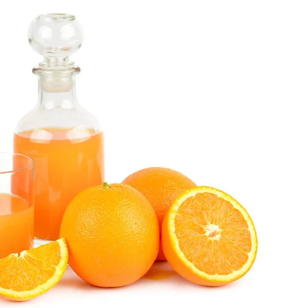 Verse Jus Orange Met Vruchten Geïsoleerd Een Witte Achtergrond Biologisch — Stockfoto