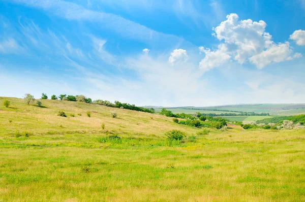 Landschap Met Heuvelachtig Gebied Blauwe Hemel Agrarische Landschap — Stockfoto