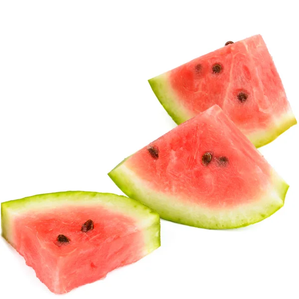 In Scheiben geschnitten reife saftige Wassermelone isoliert auf weißem Hintergrund. — Stockfoto