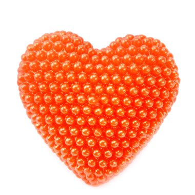 Kırmızı kalp beyaz arkaplanda izole.