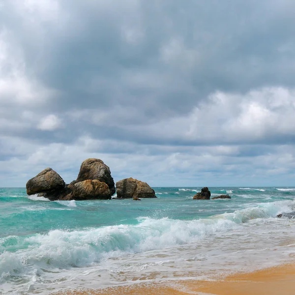 Beautiful Seascape Sandy Beach Boulders — Stock Photo, Image
