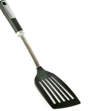 İzole edilmiş beyaz arkaplanda mutfak spatulası.