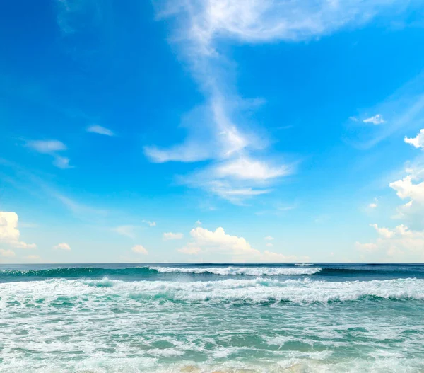 Vista Mar Desde Playa Tropical Con Cielo Soleado —  Fotos de Stock