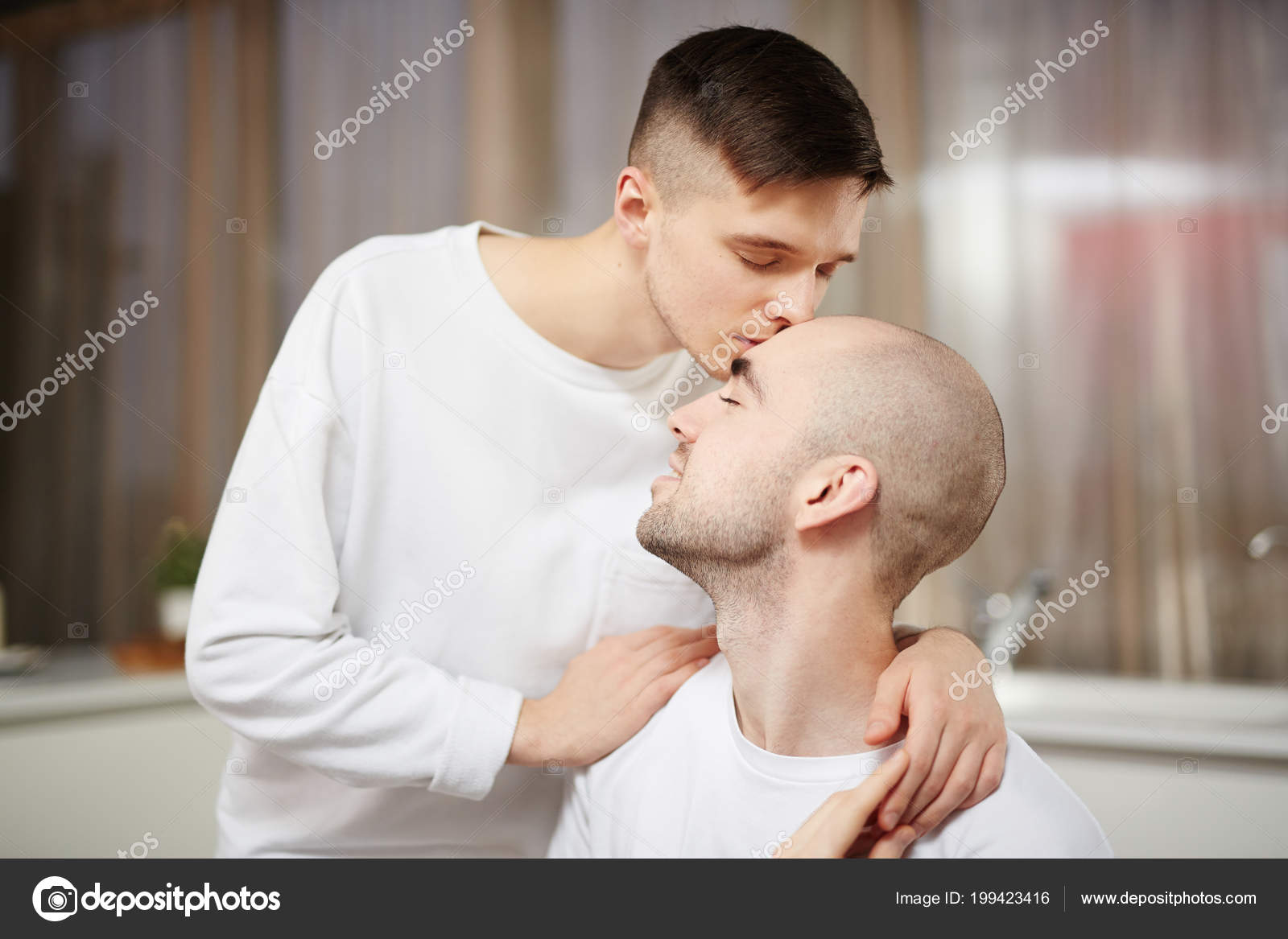 Gay gives head