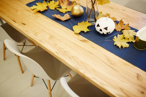Nyaralás Halloween Díszített Fából Készült Asztal — Stock Fotó
