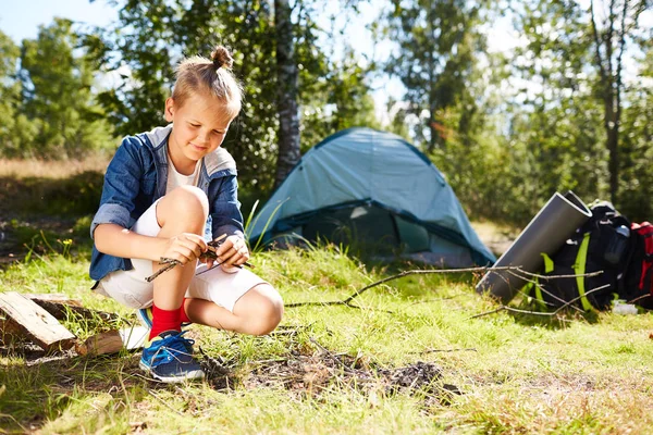Little Boy Going Make Bonfire Green Grass Far His Tent — Stock Photo, Image