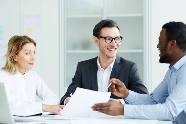 Successful Business Partners Discussing New Contract Negotiation Office — Stock Photo, Image