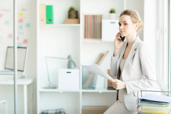 Young Confident Female Manager Document Smartphone Sitting Window Going Talk — Stock Photo, Image
