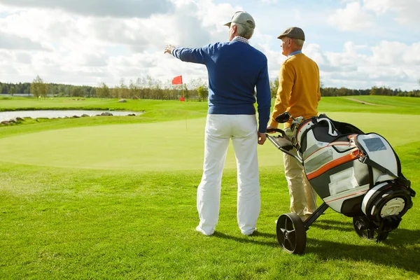 Rear View Two Friendly Men Casualwear Discussing New Golf Area — Stock Photo, Image