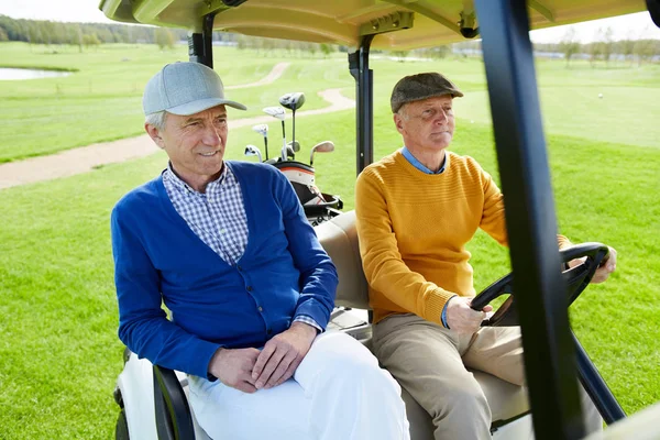 Two Friendly Senior Men Casualwear Going Golf Car Outdoor Game — Stock Photo, Image