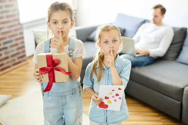 Two Little Girls Prepared Surprises Dad Making Shh Gesture Keep — Stock Photo, Image