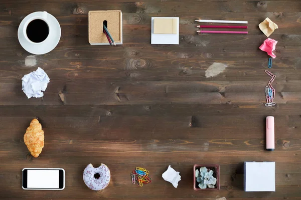 Frame Opgebouwd Uit Zakelijke Objecten Houten Tafel Met Copyspace Voor — Stockfoto