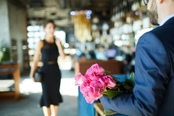 Fresh Romantic Pink Roses Held Young Man Background Moving Woman — Stock Photo, Image