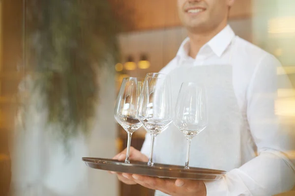 Waiter Bartender Servant Holding Tray Empty Wineglasses — Stock Photo, Image