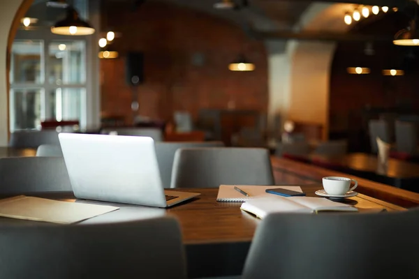 Workplace Gadgets Papers Notebooks Cup Coffee Modern Cafe — 스톡 사진