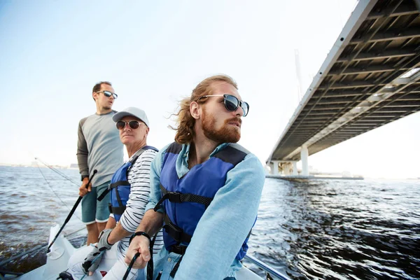 Pensive Dreamy Men Different Ages Sailing Yacht Together Enjoying Floating — Stock Photo, Image