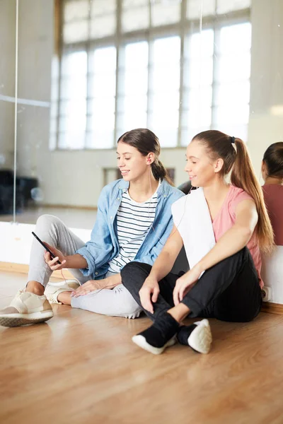 Young Active Women Sitting Floor Mirror Studio Dancing Looking Dance — Stock Photo, Image