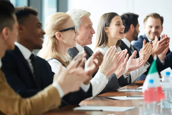 Cheerful Excited Government Representatives Sitting Row Applauding Meeting International Conference — Stock Photo, Image