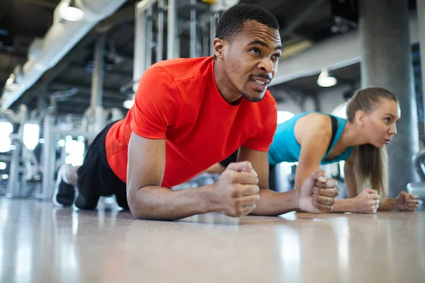 Young Athlete Sportswear Making Effort While Doing Plank Floor His — Stock Photo, Image