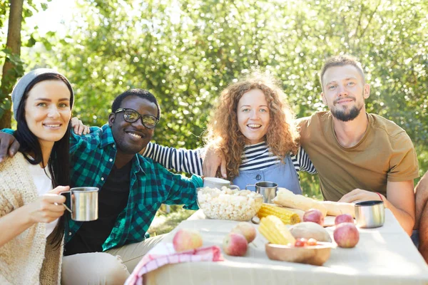 Group Young Cheerful Trippers Activewear Gathered Served Table Natural Environment — Stock Photo, Image