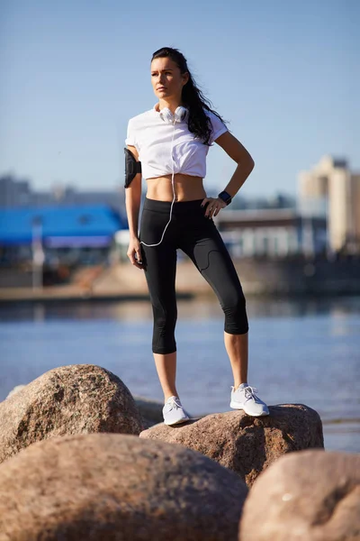 Ernstig Nadenkend Vertrouwen Aantrekkelijke Atletische Dame Top Legging Permanent Grote — Stockfoto