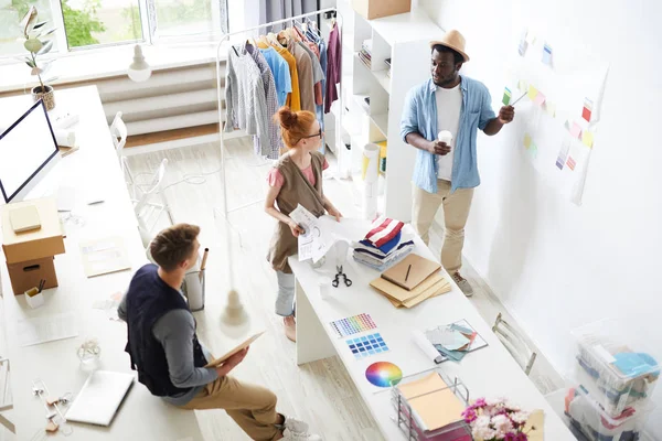 One Young Designers Standing Whiteboard Pointing One Reminders While Talking — Stock Photo, Image