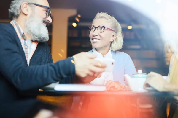 Happy Blonde Mature Woman Her Friend Discussing Idea Cup Tea — Stock Photo, Image