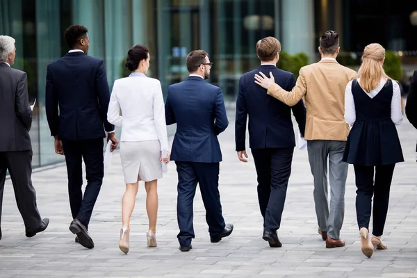 Rear View Elegant Employees Suits Moving Boulevard Modern City — Stock Photo, Image