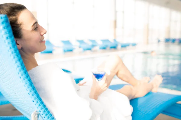 Happy Young Woman Enjoying Time Leisure Center Summer Resort While — Stock Photo, Image