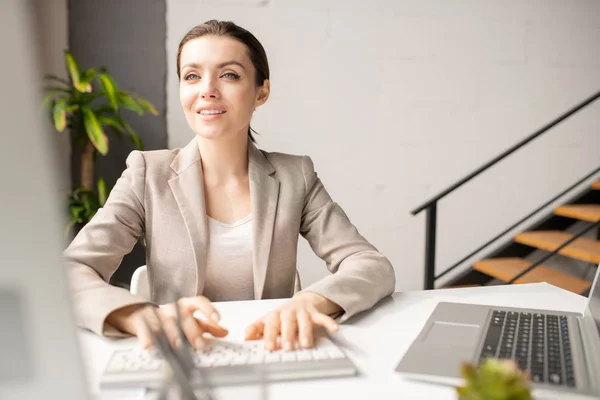 Contemporary Young Successful Business Analyst Broker Elegant Suit Looking Computer — Stock Photo, Image