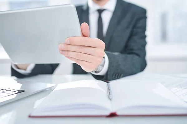 Contemporary Employee Formalwear Using Touchpad Surfing Websites While Organizing Work — Stock Photo, Image