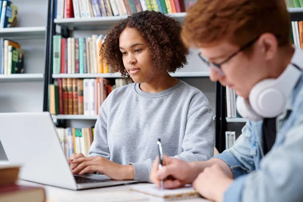 Mixed Race Teenage Girl Looking Laptop Display While Preparing Seminar — Stock Photo, Image