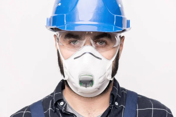 Jefe Ingeniero Contemporáneo Hardhat Máscara Protectora Anteojos Pie Delante Cámara —  Fotos de Stock