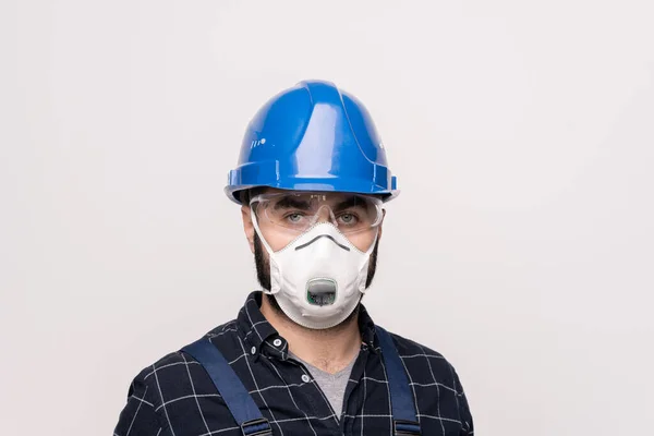 Head Shoulders Portrait Young Contemporary Engineer Builder Hardhat Protective Mask — Stock Photo, Image